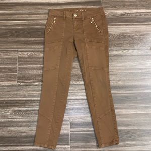 Whit house Black Market Tan Skimmer Pants